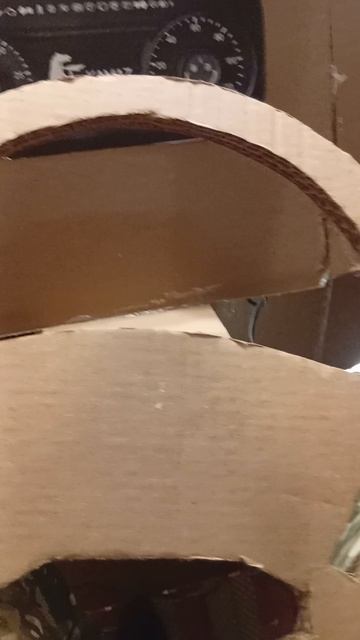 набираю картонных дальнобойщиков