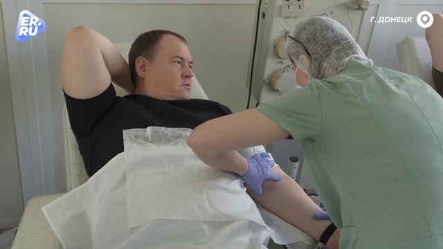 Молодая Гвардия Единой России и Сторонники партии сдали кровь