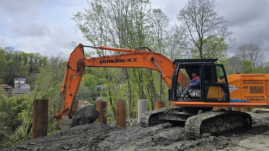 В сочинском селе Веселом на 35% восстановили дорогу в переулке Васильковом