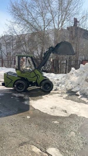 RED Super • Погрузчик в цвете хаки! • RED Engineering