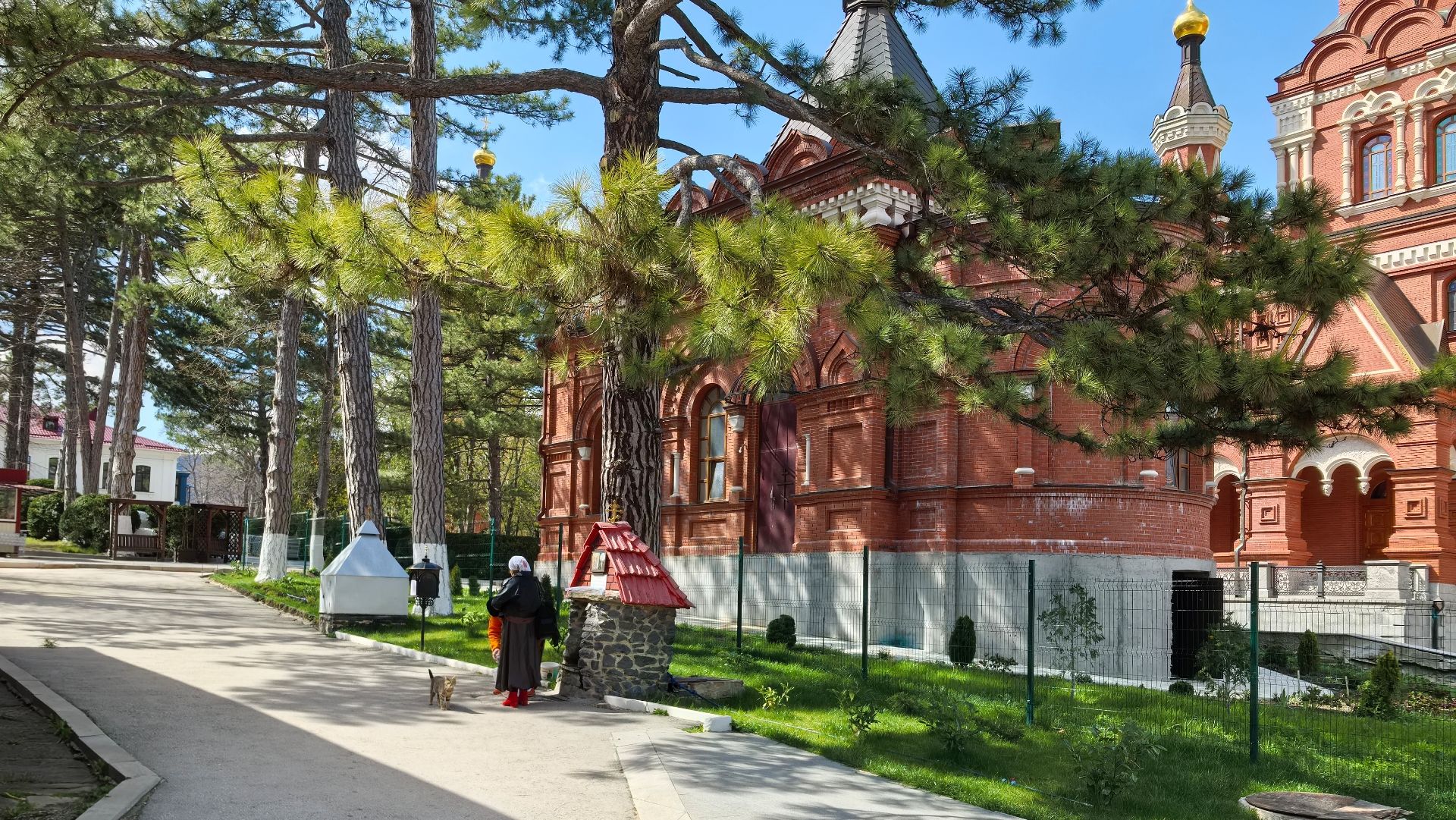 ТОПЛОВСКИЙ МОНАСТЫРЬ в Крыму: святые источники в прекрасном лесу и 3 Параскевы