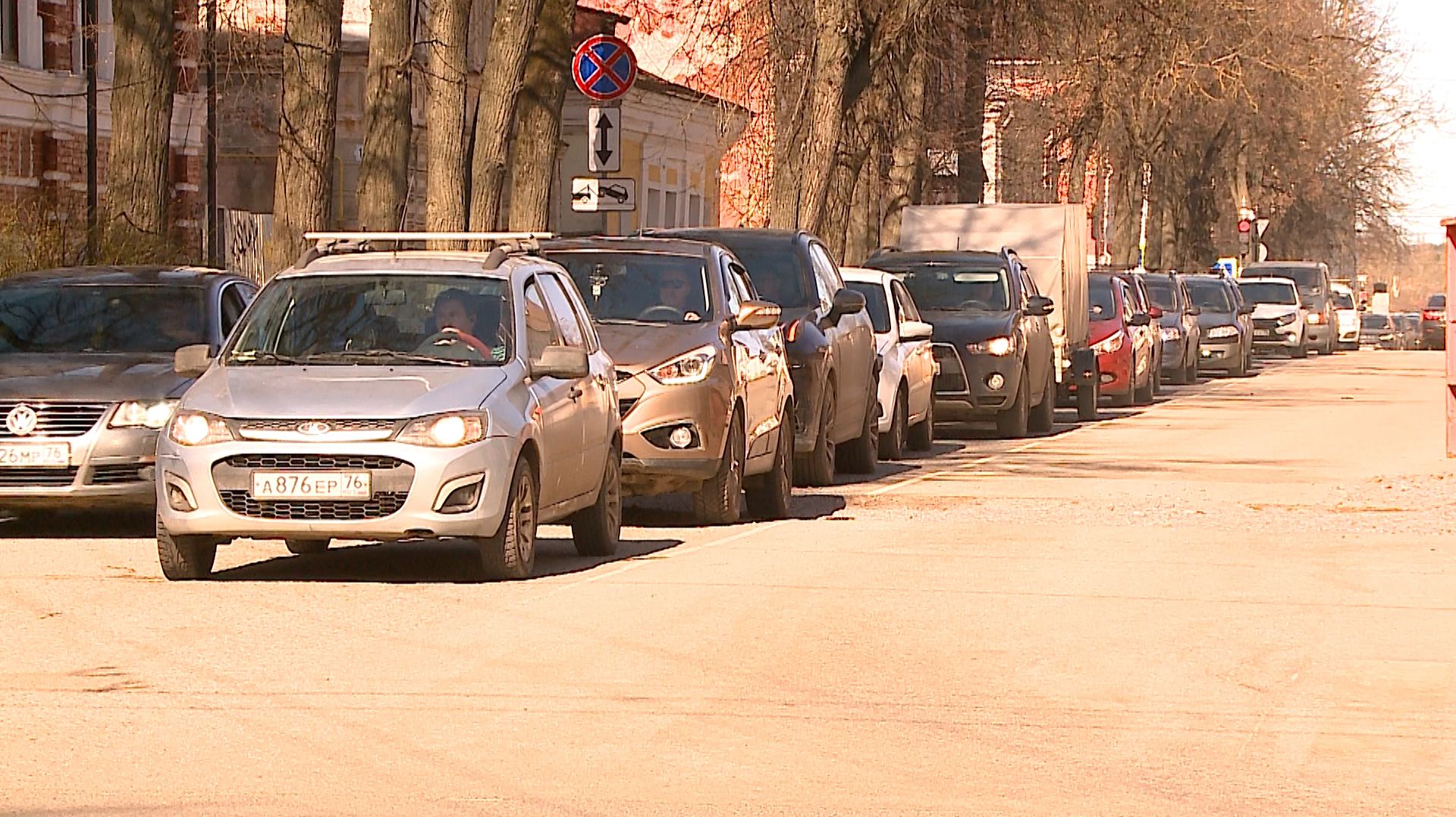 (Рыбинск-40) ТРУДНОСТИ ПРОЕЗДА В ЦЕНТРЕ ГОРОДА