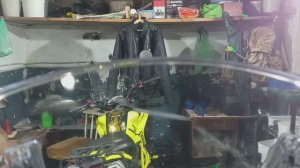 Установка лобового стекла на мотоцикл TVS 150. часть 2.