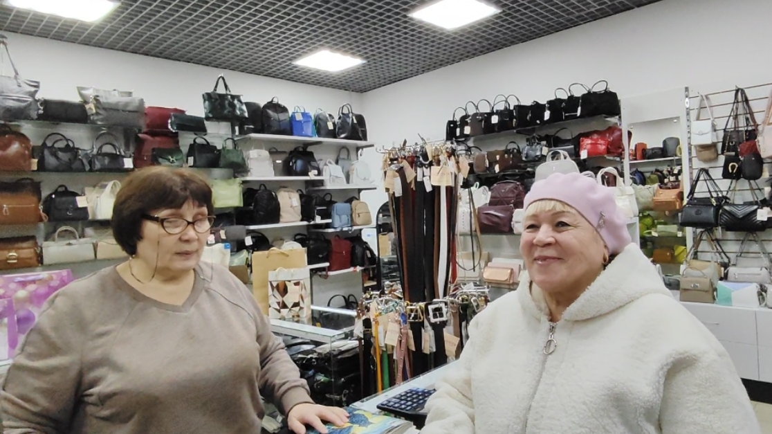 приехали в г.Нижнекамск перекус   наглая мама новая сумочка 