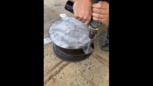 Старый диск от машины ещё пригодится — взгляните, какую полезную вещь из него можно сделать