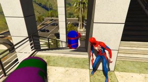 Забавный красный паук против Синего Миньона Эпический эпизод в ГТА 5#11