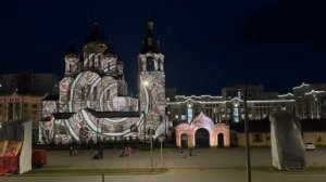 Ставрополь. Владимирский храм. На фоне ЖК "Суворов".