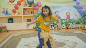 Танец на Выпускном в моно исполнении - друзья а кто помнит свой выпускной, поделитесь в комментариях