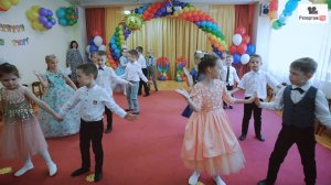 Необычная песенка выпускников - удивили родителей - а как было 30-50 лет назад, кто нибудь помнит?