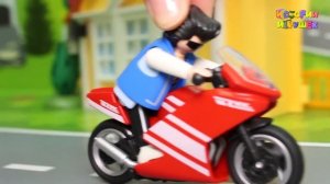 Видео для детей - Игрушечные мультики про машинки все серии подряд.