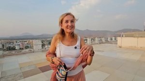 Пасха 12 апреля. Встреча с Инной на нашей крыше. Путтапарти. Индия.