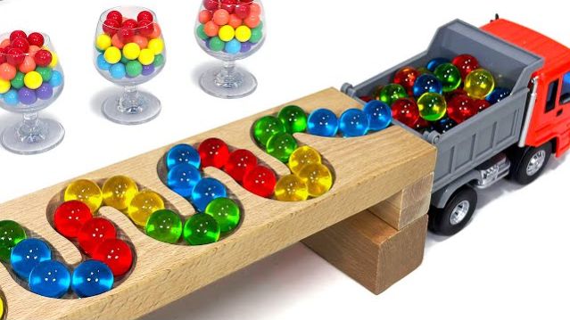 Машинки летают и прыгают! Развивающие мультики Машины помощники. Мультфильмы про машинки