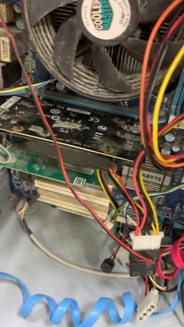 Системник Амд Атлон. Если видео на модерации, подождите 10 минут