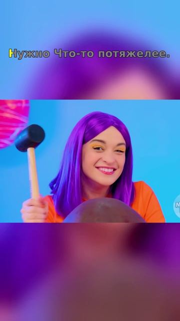 😱 В огромном шоколадном яйце… цыплёнок?!