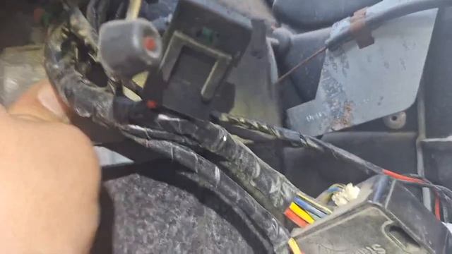 УАЗ Патриот. Пример недобросовестной установки сигнализации СтарЛайн в Омске в спец. центре