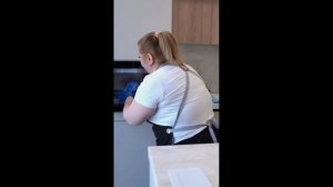 Вы знали, что качественно вымыть микроволновку можно всего за пару минут?
