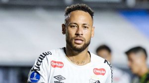 Неймар поссорился с фанатом после матча и назвал его растолстевшим