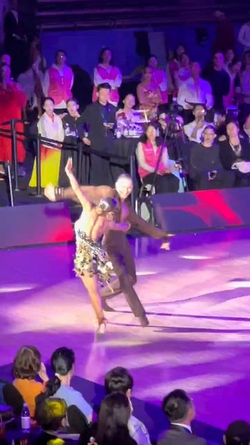 Презентация финалистов А.Титивкин-Е.Дворянова