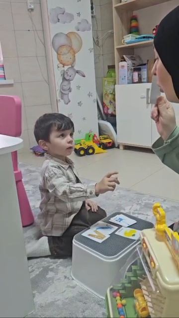 ВВ не идентичные существительные из 4х, Асад может встать и уйти во время задания