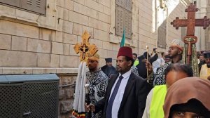 Крестный ход Эфиопской церкви в Страстную пятницу по Виа Долороза - по пути Иисуса на казнь