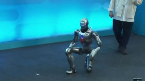 الصين.. روبوتات شبيهة بالبشر تخطف الأنظار في معرض تقني بهونغ كونغ