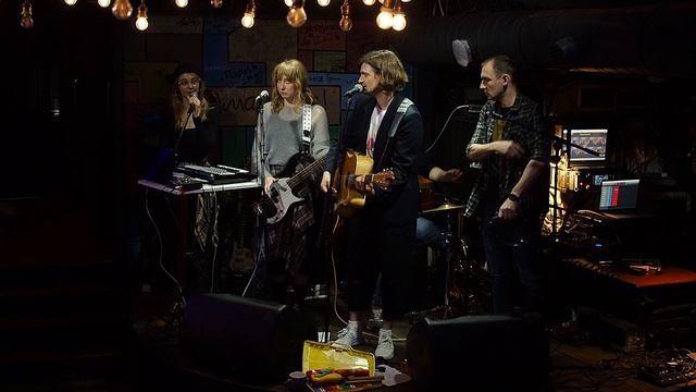 В наших квартирах нет рокнролла