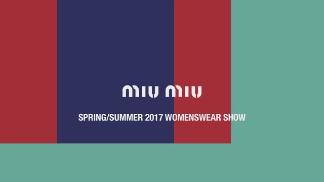Показ женской коллекции Miu Miu весна-лето 2017