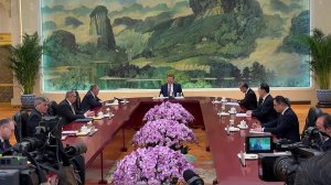 Председатель КНР Си Цзиньпин принял в Пекине главу МИД РФ Сергея Лаврова.