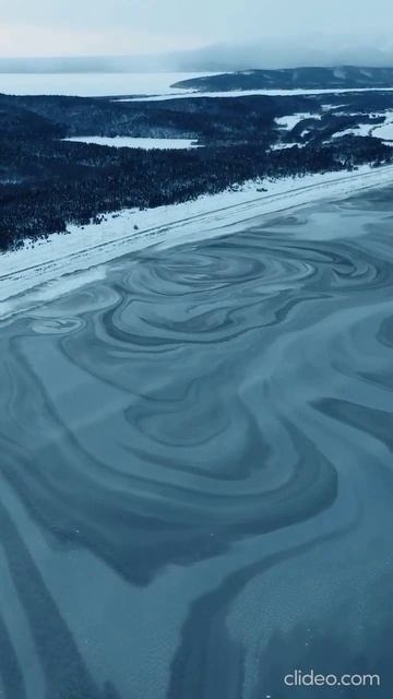 Причудливые узоры шуги в Охотском море