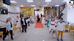 Лучшие выпускники - бравые будущие первоклассники зажигают в танце - а какой выпускной был у вас?