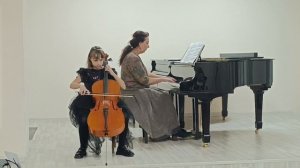 А. Комаровский "Вперегонки". Яруллина Мария (виолончель), концертмейстер Яруллина Оксана