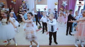 Супер зажигательный танец выпускников - вы помните свой первый вальс в саду или школе?