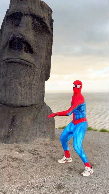 The Amazing Spider-Man got scared #spiderman