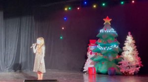 «Новогодние игрушки» Даша Саврова 7 лет