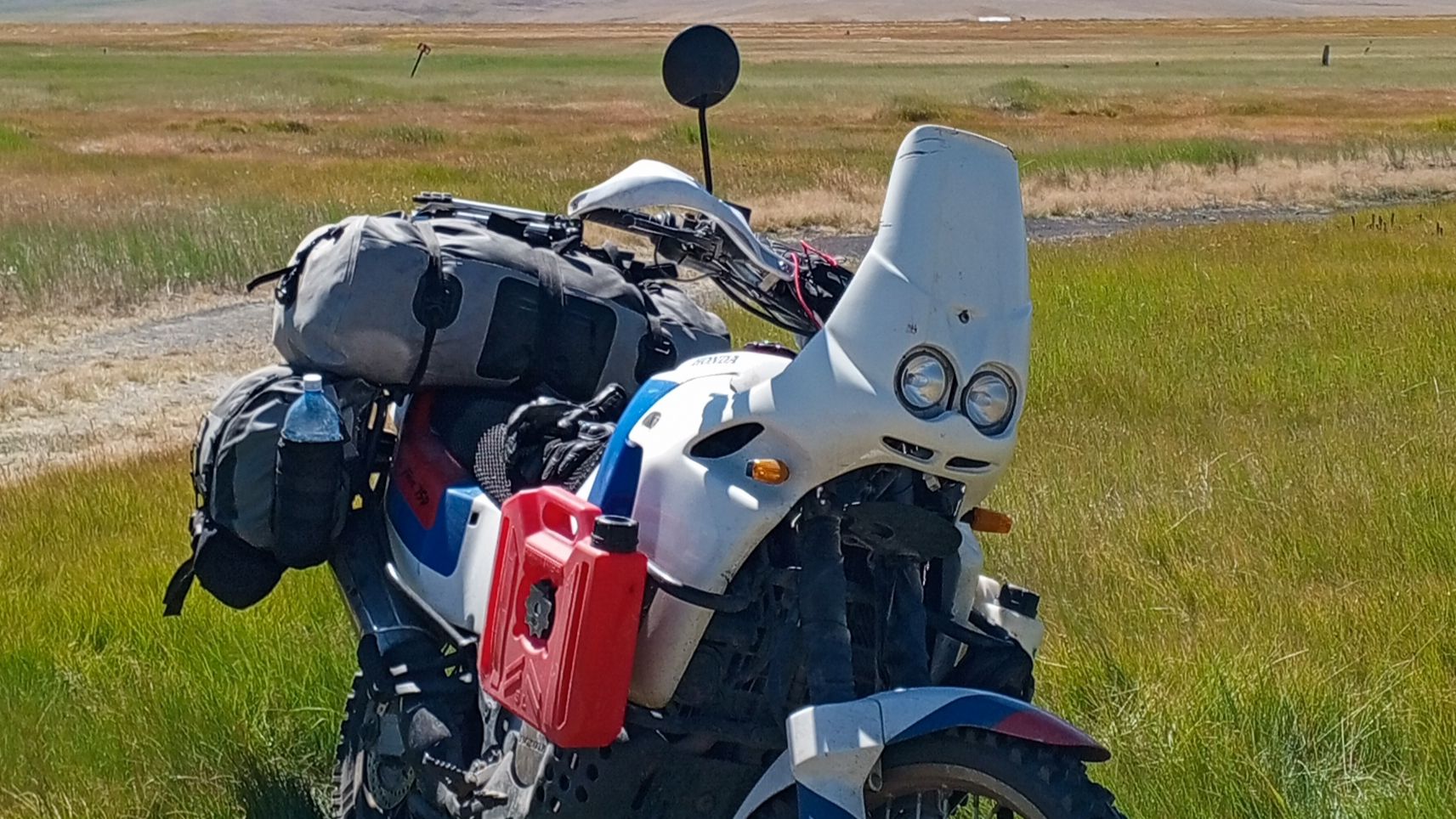 XRV 750 Africa Twin раллийная морда. Приборная панель.