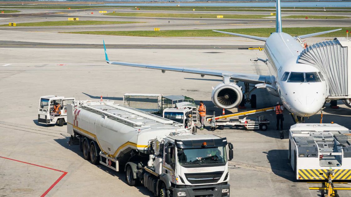МЭА: запасов авиатоплива у Европы осталось на шесть недель