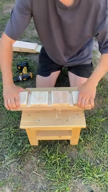 Полка из обрезков доски