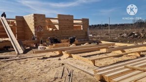 Как поднимать брус на сруб?