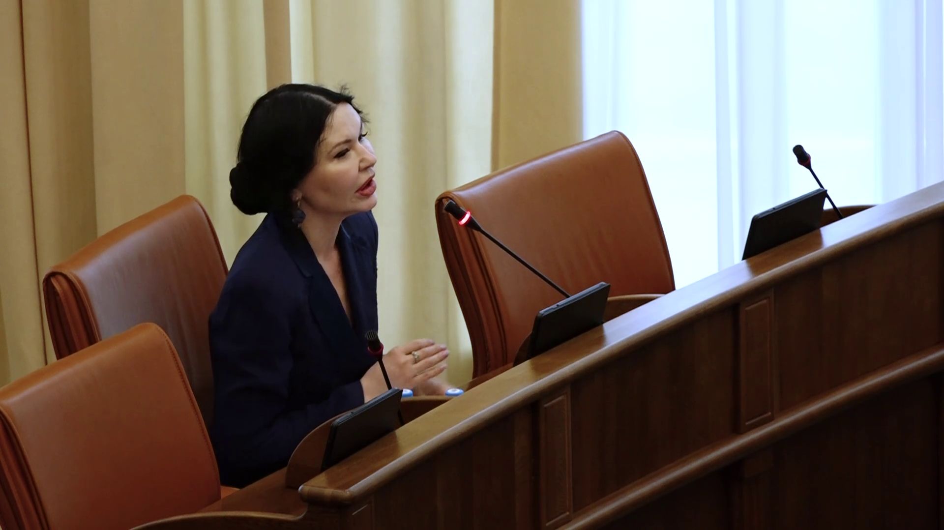 ИРИНА ИВАНОВА ПОДНЯЛА ВОПРОС О ПОМОЩИ МАТЕРЯМ-ОДИНОЧКАМ