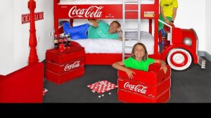 День в Кока Кола комнате