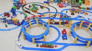 ПАРОВОЗИКИ И МАШИНКИ 🚂 Собираем Томас и его друзья и ТАЙО Маленький Автобус 🚌 Игрушки Распаковка