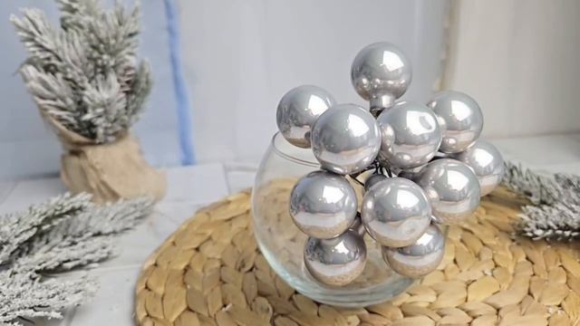 ГРОЗДЬ стеклянных глянцевых шариков на проволоке 12 шаров по 25 мм цвет: туманное серебро 2000678