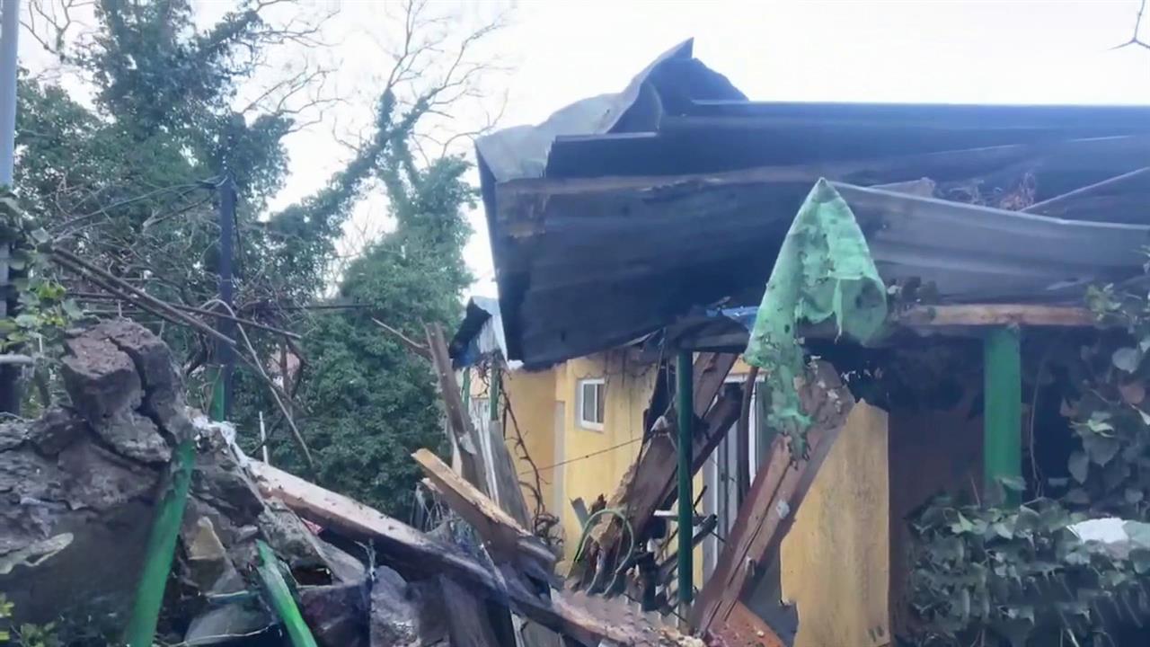 В Туапсе при атаке украинских беспилотников погибли два человека.