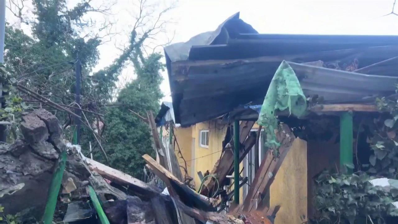 При атаке украинских дронов на Туапсе погибли два человека, семеро ранены.