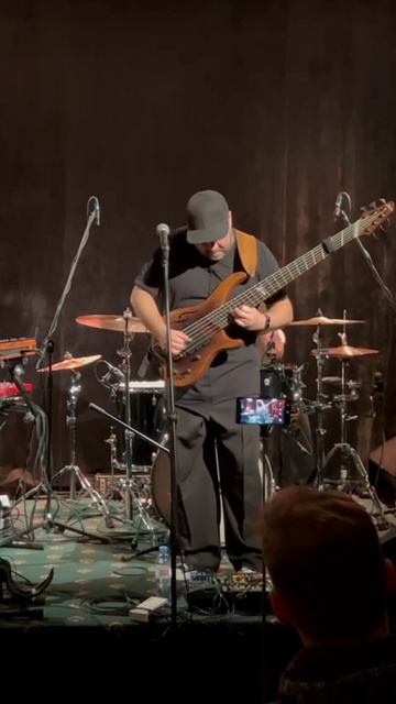 Немного красивой лирики в соло на Dingwall ABII Custom на презентации альбома Максимов/Сокулер proje