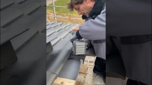 Мы придаем крыше необычный вид.