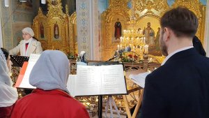 3-й антифон Пасхи , Соло Дан Бухтояров. Регент Екатерина Артюхова.