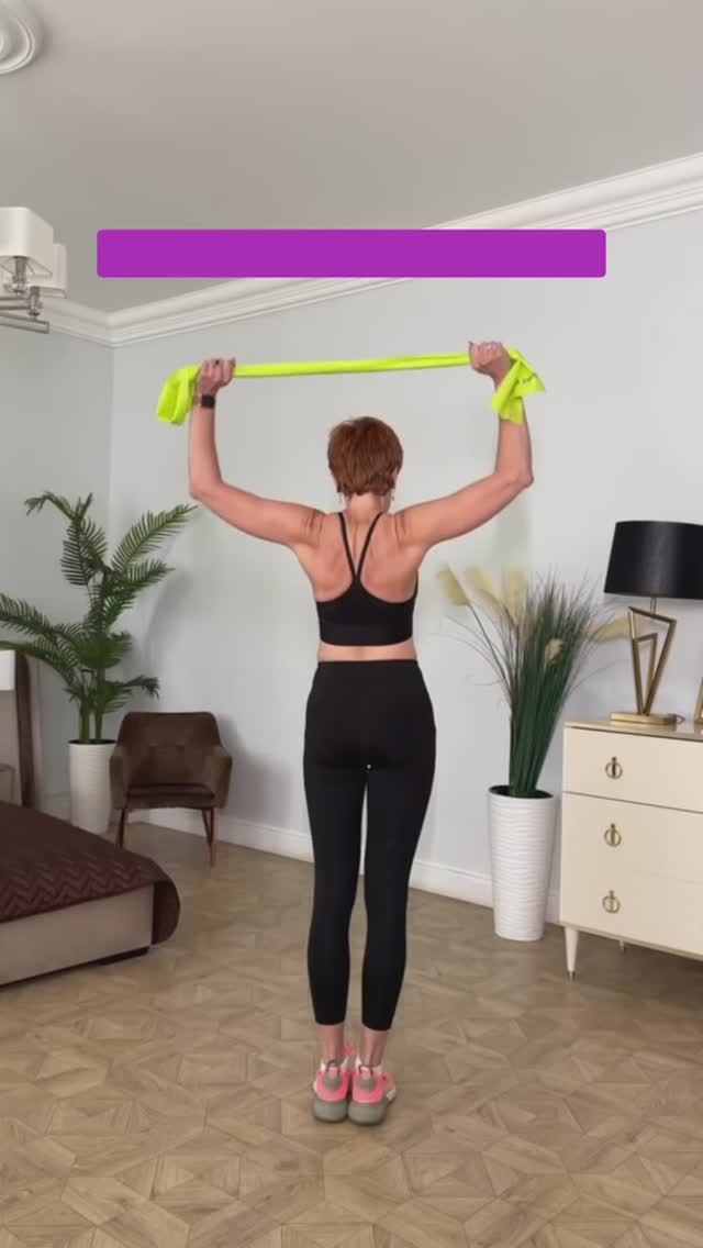 Супер легкая и быстрая тренировка на спину! Девочки, сохраняем!