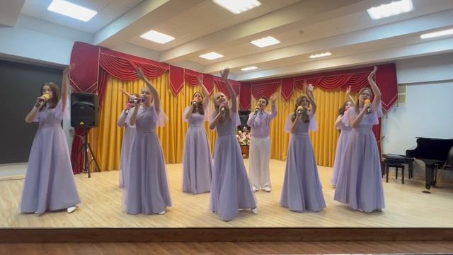 Образцовый вокальный ансамбль Конфетти старшая группа 12-15 лет