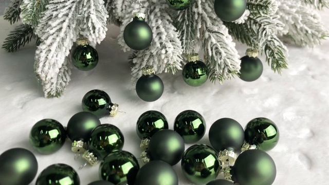 Стеклянные шары ДЕЛЮКС матовые и глянцевые, цвет: зеленый, 25 мм, упаковка 24 шт., 010268